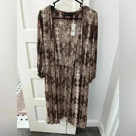 NWT New York & Co Wrap around‎ dress - Picture 2 of 9